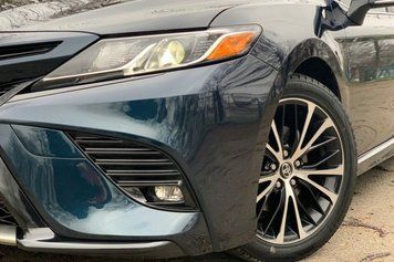 Протитуманні фари з рамками на Toyota Camry 70 USA SE / XSE LED тюнінг фото