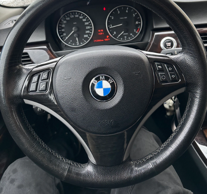 Накладки на кермо BMW E87 / E90 / E92 чорний глянець тюнінг фото