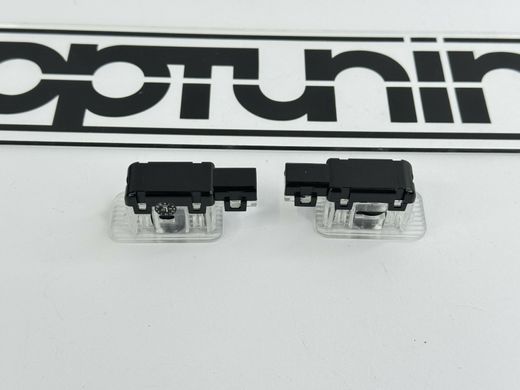 Підсвічування дверей з логотипом Volvo S60/S80/S90/V40/V60/V70/V90/XC40/XC60/XC70/XC90 тюнінг фото
