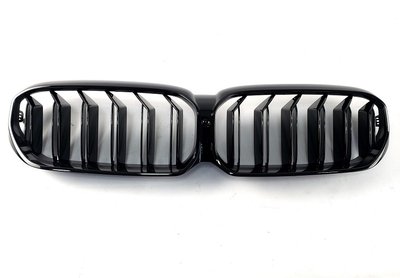 Решетка радиатора (ноздри) BMW G30 / G31 стиль M черная глянцевая (20-22 г.в.) тюнинг фото