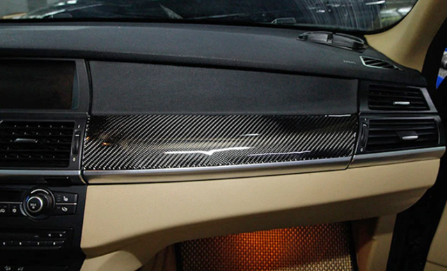 Накладка передней панели салона BMW X5 E70 / X6 E71, карбон тюнинг фото
