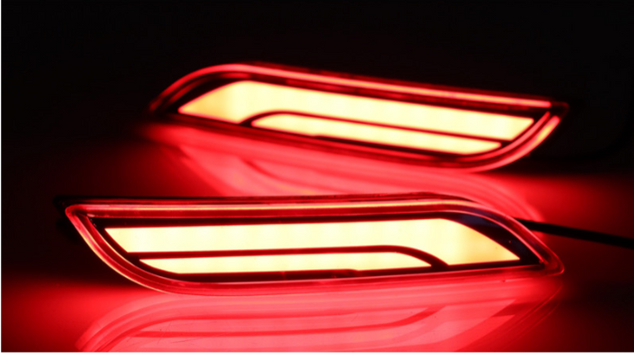 Задние габаритные огни на Toyota Camry V70 тюнинг фото