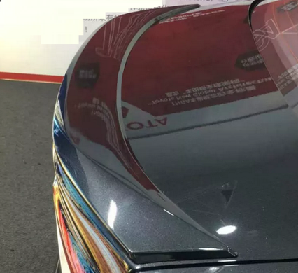 Спойлер багажника Toyota Corolla (2019-...) тюнинг фото