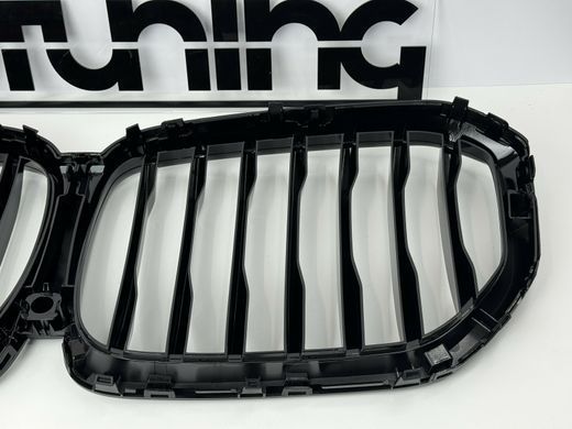 Решітка радіатора на BMW X5 G05 чорний глянець (19-22 р.в.) тюнінг фото