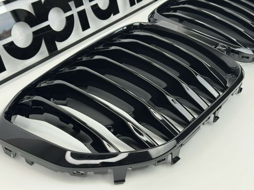 Решітка радіатора на BMW X5 G05 чорний глянець (19-22 р.в.) тюнінг фото