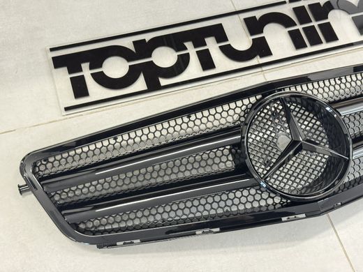 Решетка радиатора на Мерседес W204 стиль С63 AMG тюнинг фото