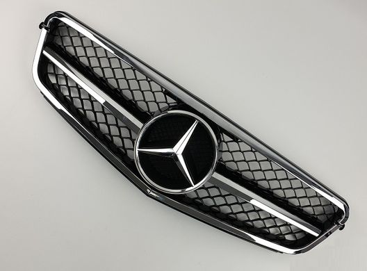 Решетка радиатора на Мерседес W204 стиль С63 AMG тюнинг фото