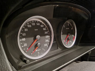 Кольца в щиток приборов BMW Е60 (03-07 г.в.) тюнинг фото