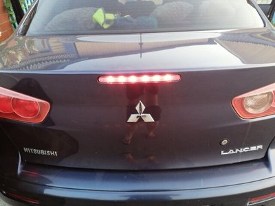 Центральный стоп-сигнал на Mitsubishi Lancer X тюнинг фото
