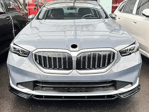 Накладка переднего бампера BMW 5 G60 / G61 2024+ тюнинг фото