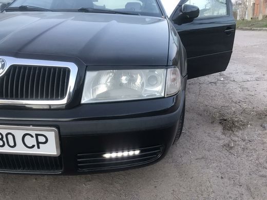 Ресницы "Бровки" Skoda Octavia Tour тюнинг фото