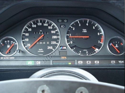 Кільця в щиток приладів BMW E30 тюнінг фото