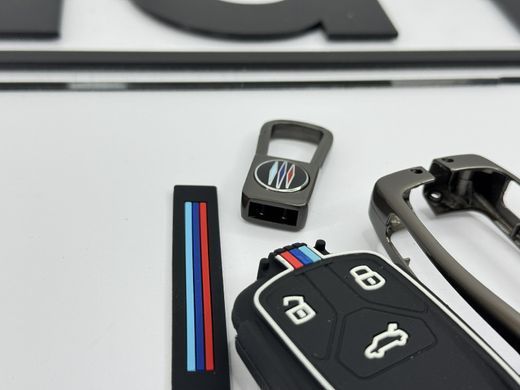 Чехол протектор на ключ для Audi A4 A5 A6 A7 Q5 Q7 TT дымчатый тюнинг фото