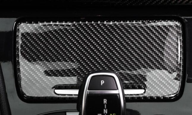 Накладка крышки центральной панели салона BMW F10 карбон тюнинг фото