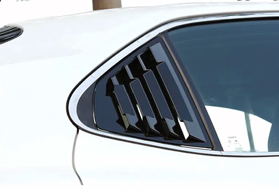 Накладки (жабры) на окна задних дверей Toyota Camry V70 (2018-...) тюнинг фото
