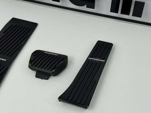 Накладки на педалі BMW X5 G05 / X6 G06 / X7 G07 чорні тюнінг фото