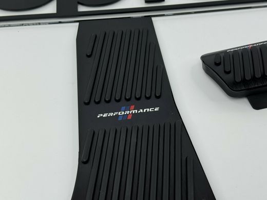 Накладки на педалі BMW X5 G05 / X6 G06 / X7 G07 чорні тюнінг фото