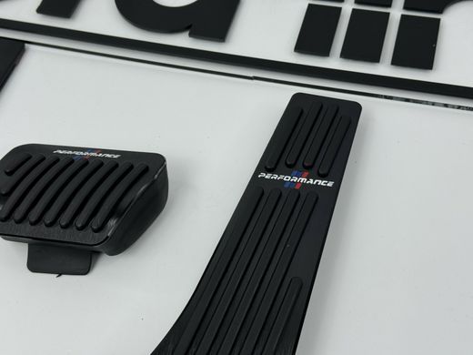 Накладки на педалі BMW X5 G05 / X6 G06 / X7 G07 чорні тюнінг фото
