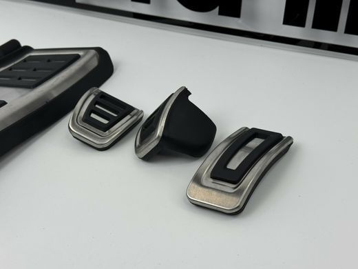 Накладки на педалі VW Passat B8 / Golf 7 / Tiguan II (механіка) тюнінг фото