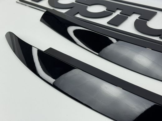 Накладки на фари, вії Volkswagen Scirocco III чорні глянсові (08-13 р.в.) тюнінг фото