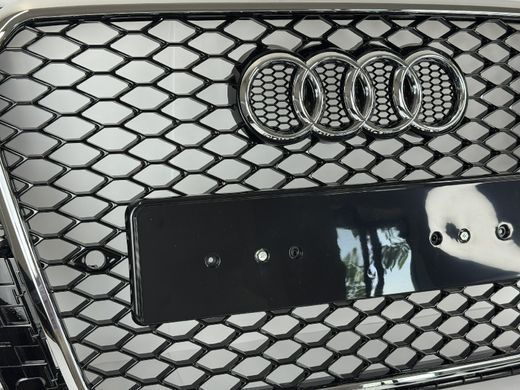 Решітка радіатора Audi Q3 RSQ3 чорна + хром рамка (11-15 р.в.) тюнінг фото