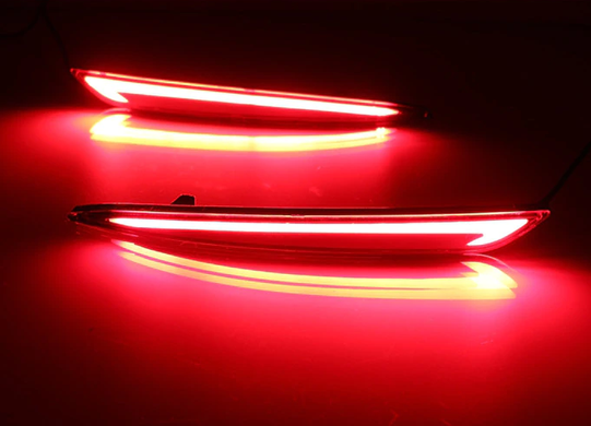 Стоп-сигналы на Ford Fusion / Mondeo красные тюнинг фото