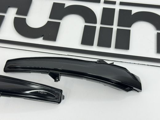 Динамічні повторювачі поворотів Mercedes W205 / W213 / W222 / X253 / W447 V Class тюнінг фото