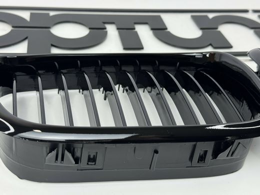 Решітка радіатора BMW E39, чорна глянсова тюнінг фото