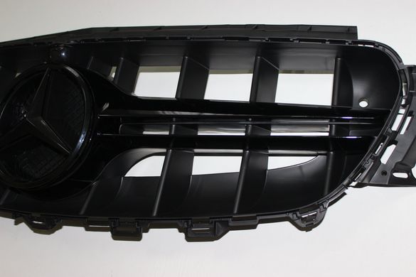 Решетка радиатора без звезды Mercedes W213 в стиле AMG E63 (эмблема в комплекте) тюнинг фото