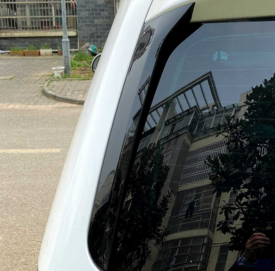 Боковые спойлера на заднее стекло VW Sharan II (10-16 г.в.) тюнинг фото