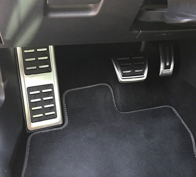 Накладки на педали VW Passat B8 / Golf 7 / Tiguan II / Seat Leon 3 / Skoda Octavia A7 (автомат) тюнинг фото