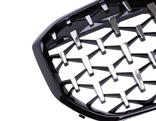 Решетка радиатора на BMW X5 G05 стиль Diamond Silver-Black тюнинг фото