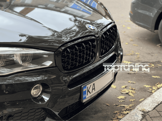 Решетка радиатора на BMW X5 F15 / X6 F16 стиль Diamond Black тюнинг фото
