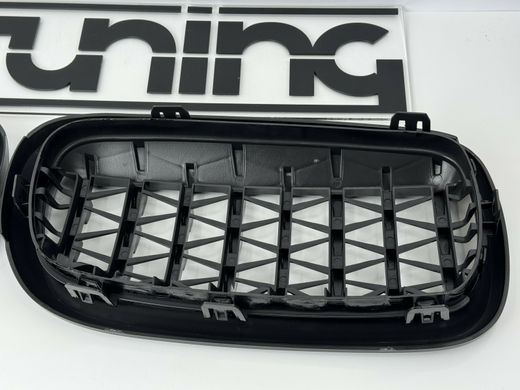 Решетка радиатора на BMW X5 F15 / X6 F16 стиль Diamond Black тюнинг фото