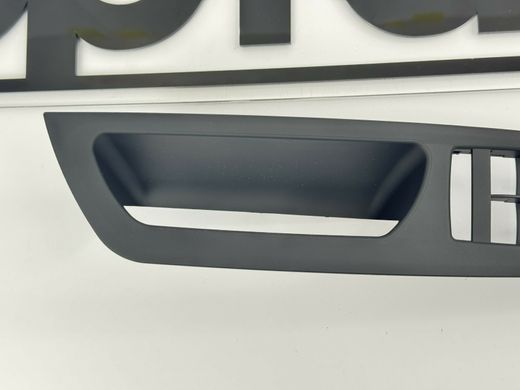Внутрішня ручка водійської двері BMW X5 Е70 / X6 Е71 тюнінг фото