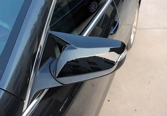 Накладки на дзеркала Chevrolet Malibu чорний глянець (2016-...) тюнінг фото
