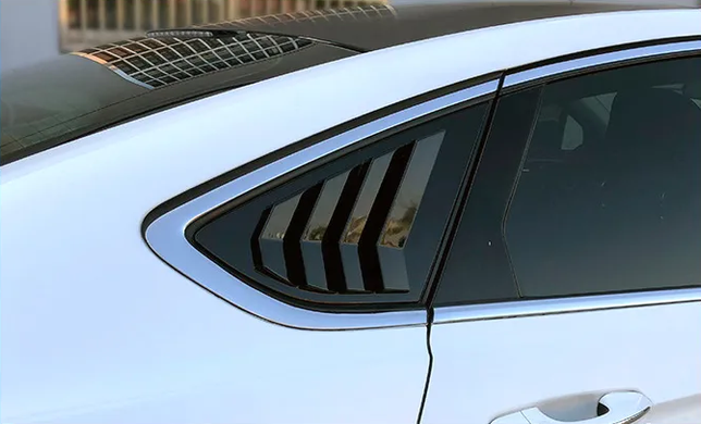 Накладки (зябра) на вікна задніх дверей Ford Fusion (13-18 р.в.) тюнінг фото