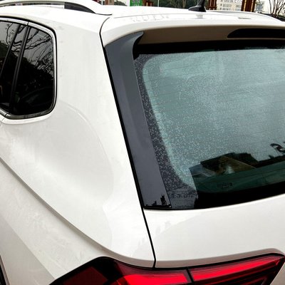 Боковые спойлера на заднее стекло VW Tiguan II тюнинг фото