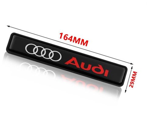 Емблема на решітку радіатора Audi тюнінг фото