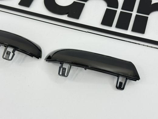 Динамічні покажчики повороту Volkswagen Passat B6, B5, Golf , jetta Skoda SuperB димчаті тюнінг фото