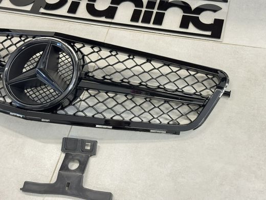 Решітка радіатора Mercedes W204 чорний глянець тюнінг фото