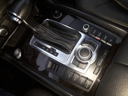 Ручки регулювання гучності Audi A6 C6 / A8 / Q7 тюнінг фото