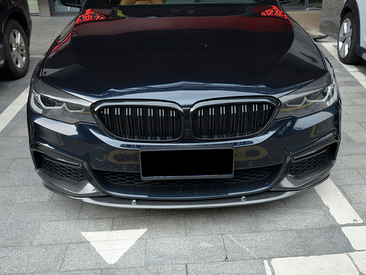 Накладки (клыки) переднего бампера BMW 5 G30 / G31 карбон (17-20 г.в.) тюнинг фото
