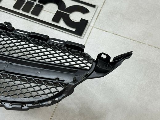 Решітка радіатора Mercedes W205 чорний глянець (14-18 р.в.) тюнінг фото