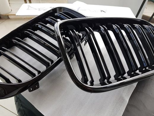 Решетка радиатора (ноздри) BMW X3 F25 черный глянец, стиль М (10-14 г.в.) тюнинг фото