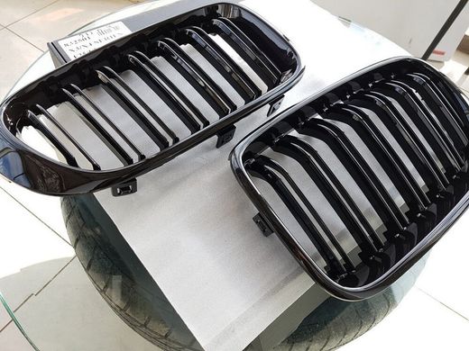 Решітка радіатора (ніздрі) BMW X3 F25 чорна глянсова, стиль М (10-14 р.в.) тюнінг фото