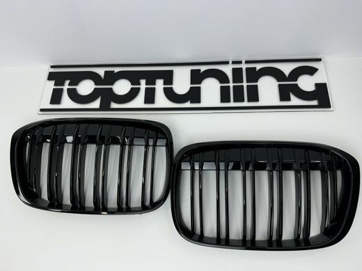 Решетка радиатора BMW X1 F48 М-стиль черная глянцевая (15-19 г.в.) тюнинг фото