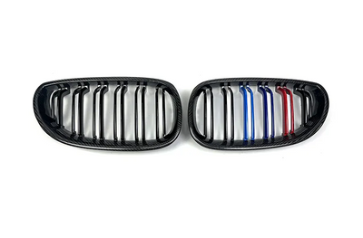 Решетка радиатора BMW E60/E61 в стиле M + рамка под карбон тюнинг фото