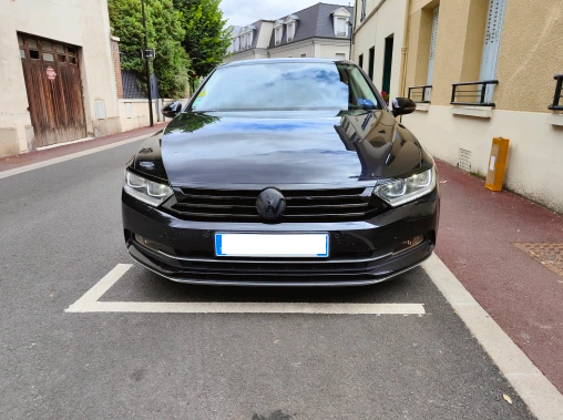 Накладки на капот и решетку Volkswagen Passat B8 черные (14-18 г.в.) тюнинг фото