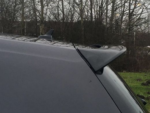 Спойлер на крышку багажника Volkswagen Golf 7 в стиле Votex тюнинг фото